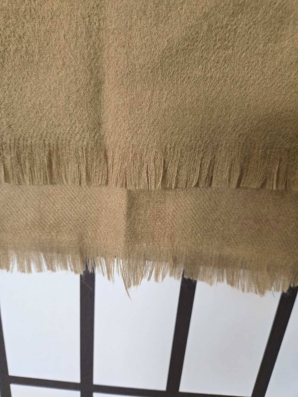 Christian Dior Beige 100% Merino Wool Frayed Scarf - Picture 5 of 11